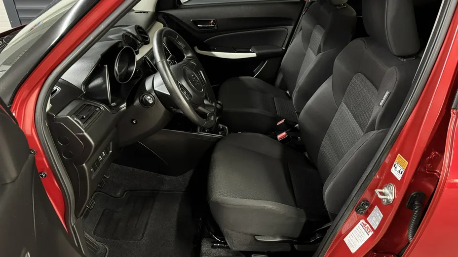 SUZUKI Swift -