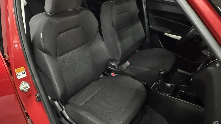 SUZUKI Swift -