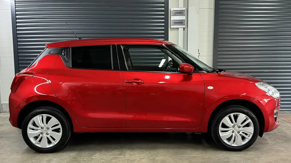 SUZUKI Swift -