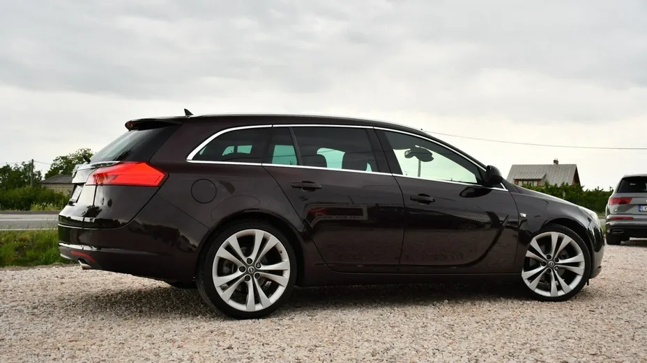 OPEL Insignia -
