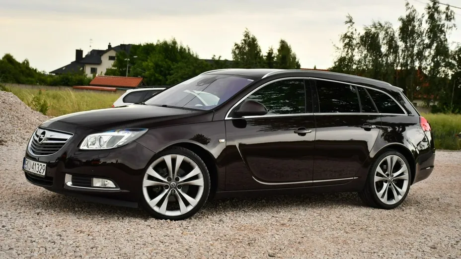 OPEL Insignia -