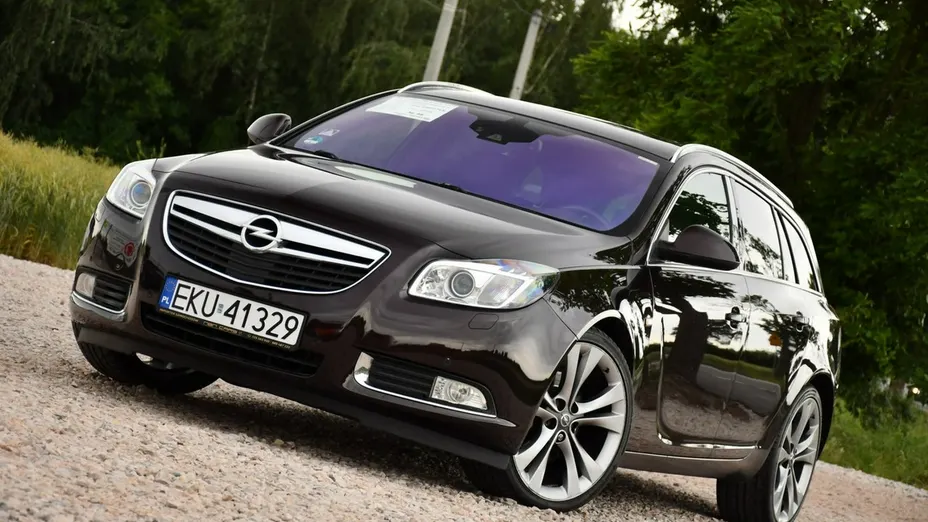 OPEL Insignia -