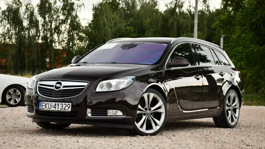 OPEL Insignia -