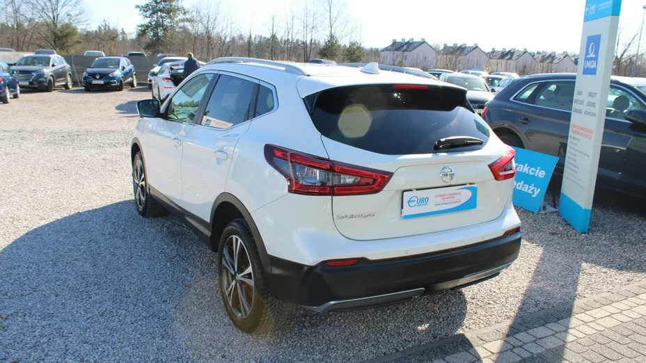 NISSAN Qashqai -