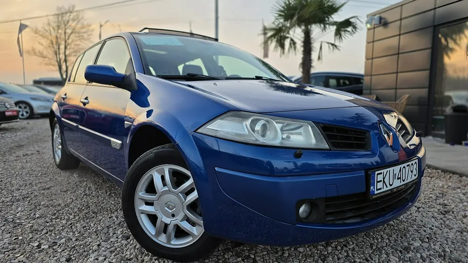 RENAULT Megane -