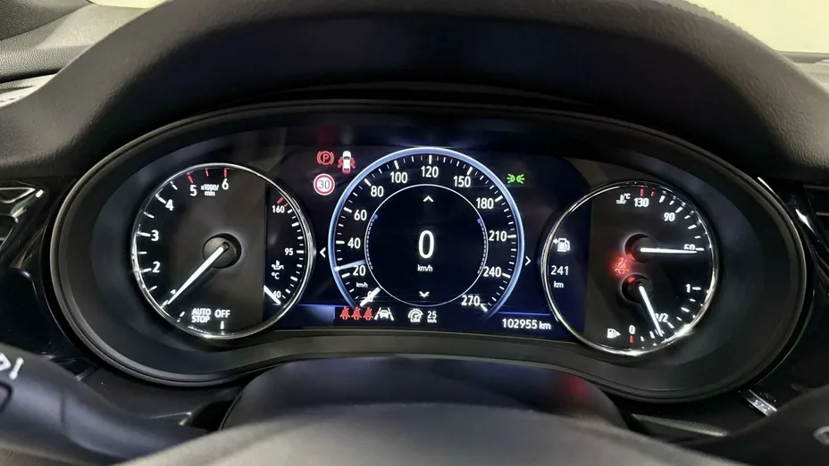 OPEL Insignia -