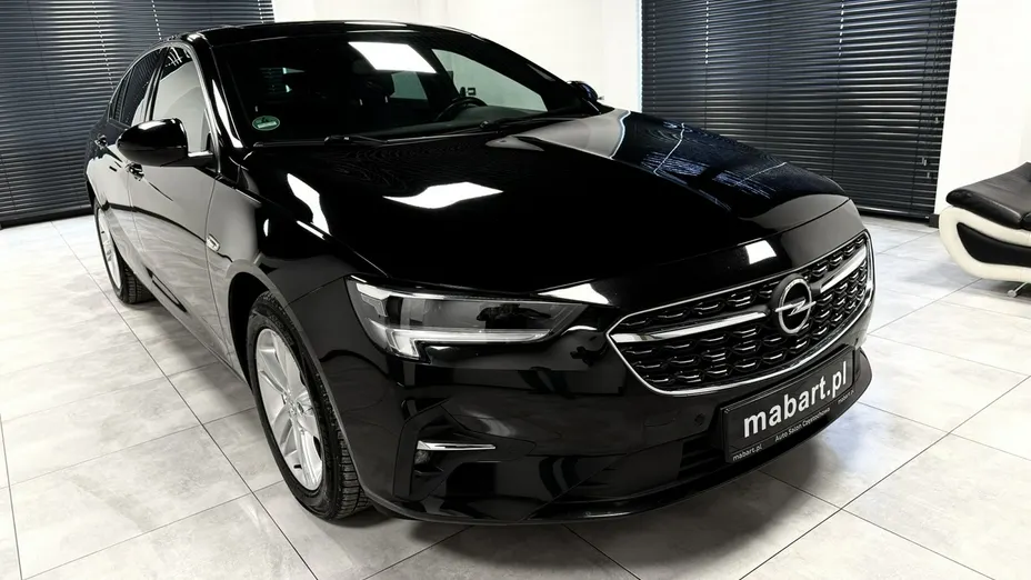 OPEL Insignia -