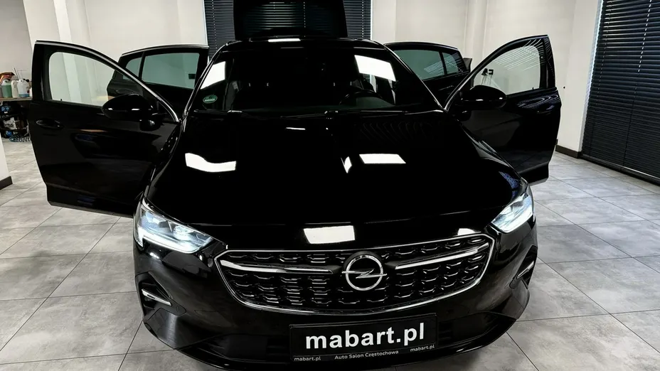 OPEL Insignia -