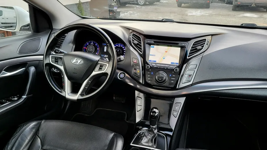 HYUNDAI i40 -