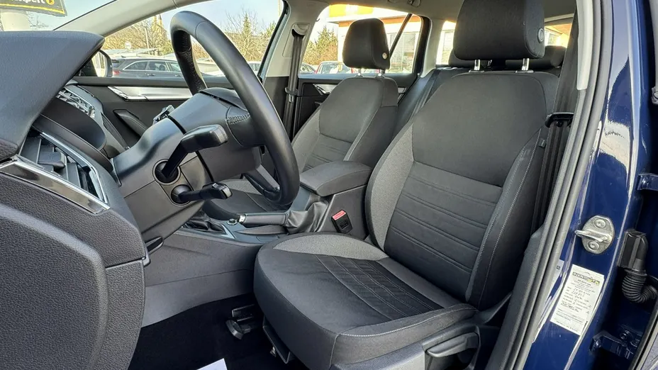 SKODA Octavia -