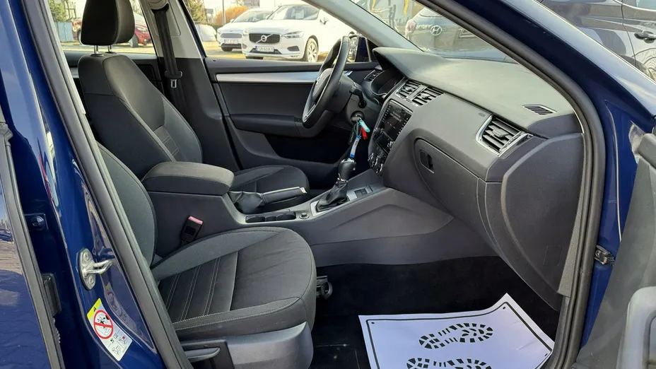 SKODA Octavia -