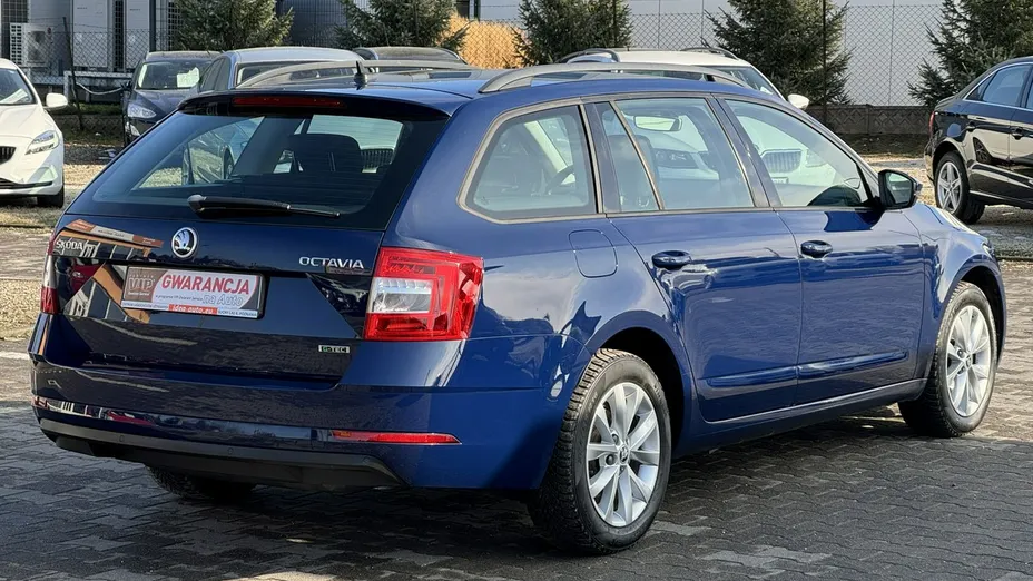 SKODA Octavia -