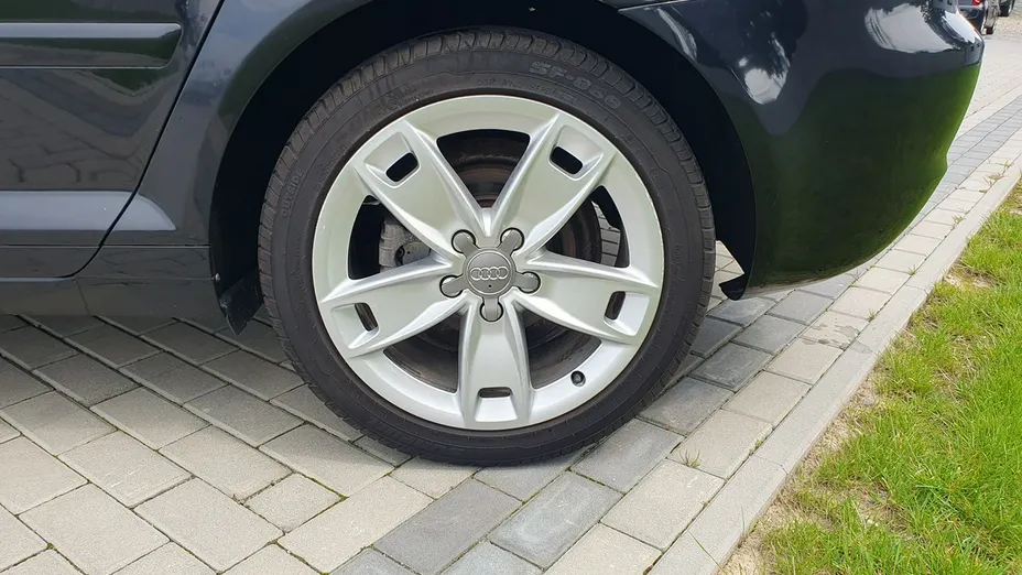 AUDI A3 -