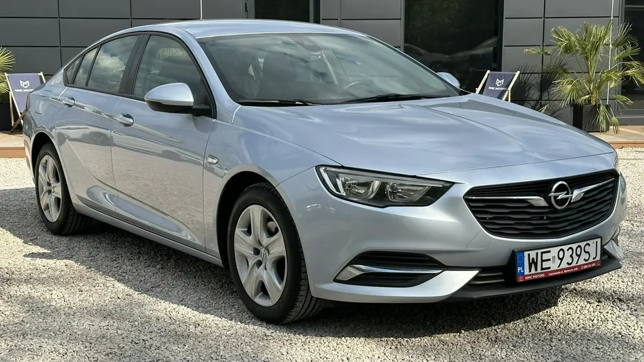 OPEL Insignia -
