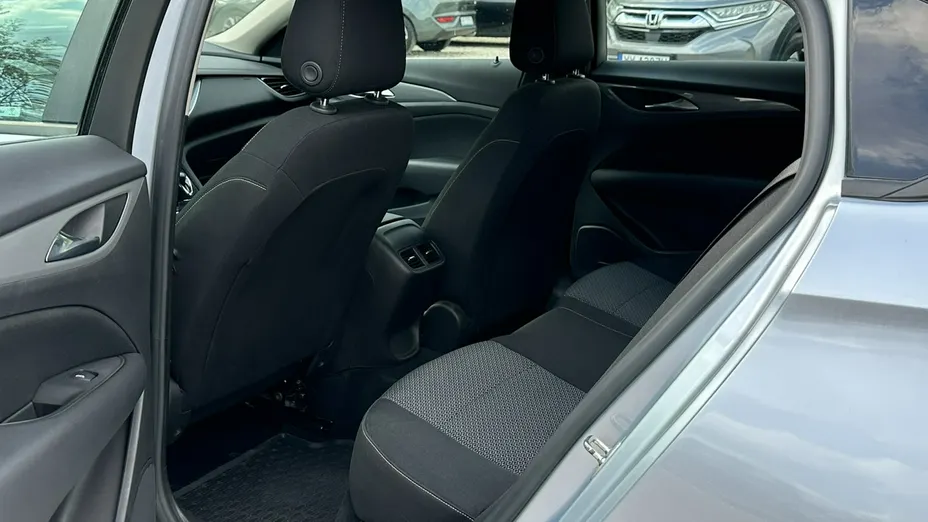 OPEL Insignia -