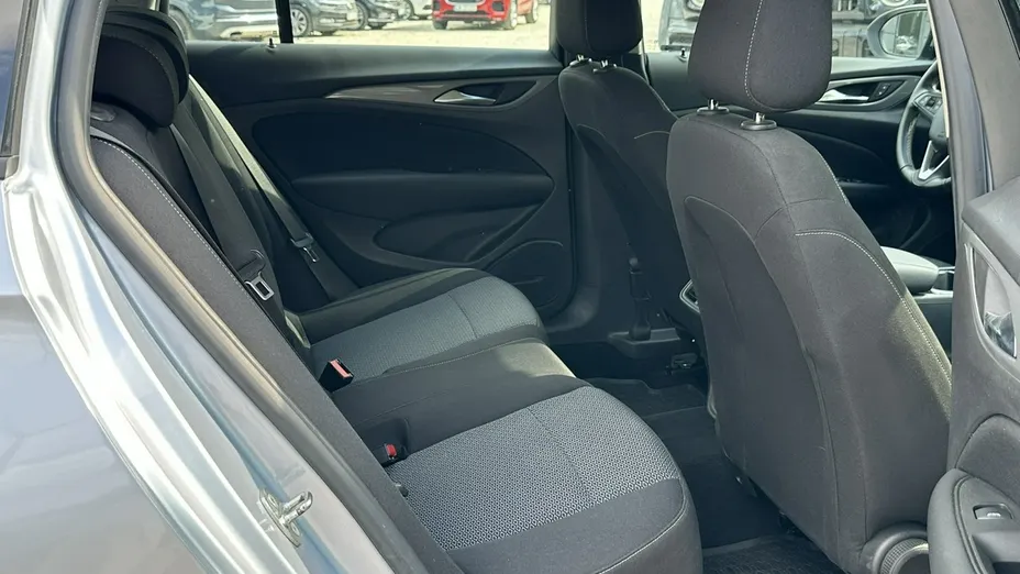 OPEL Insignia -