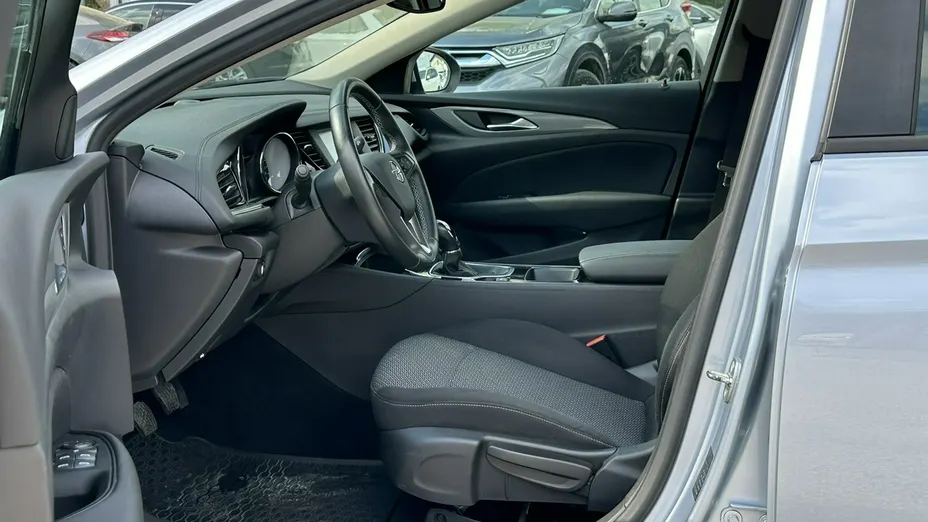 OPEL Insignia -