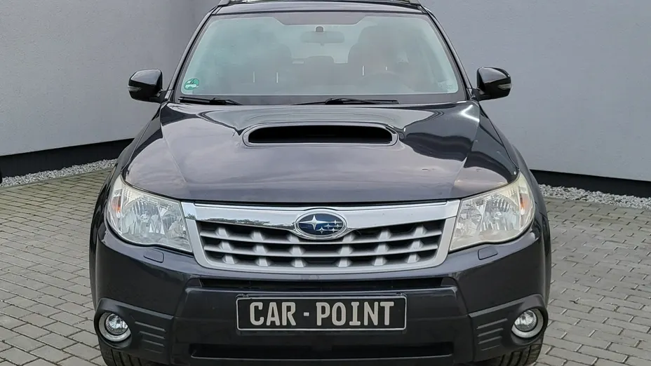 SUBARU Forester -