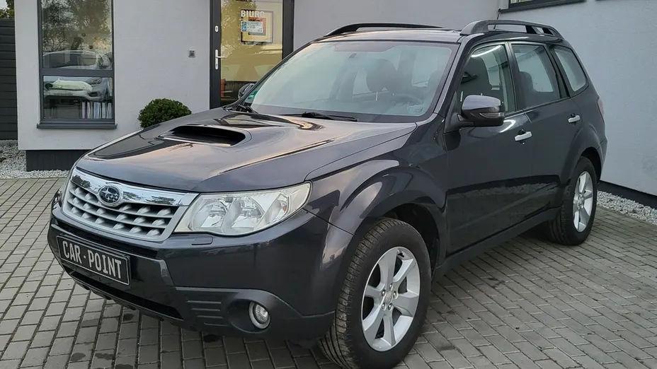 SUBARU Forester -