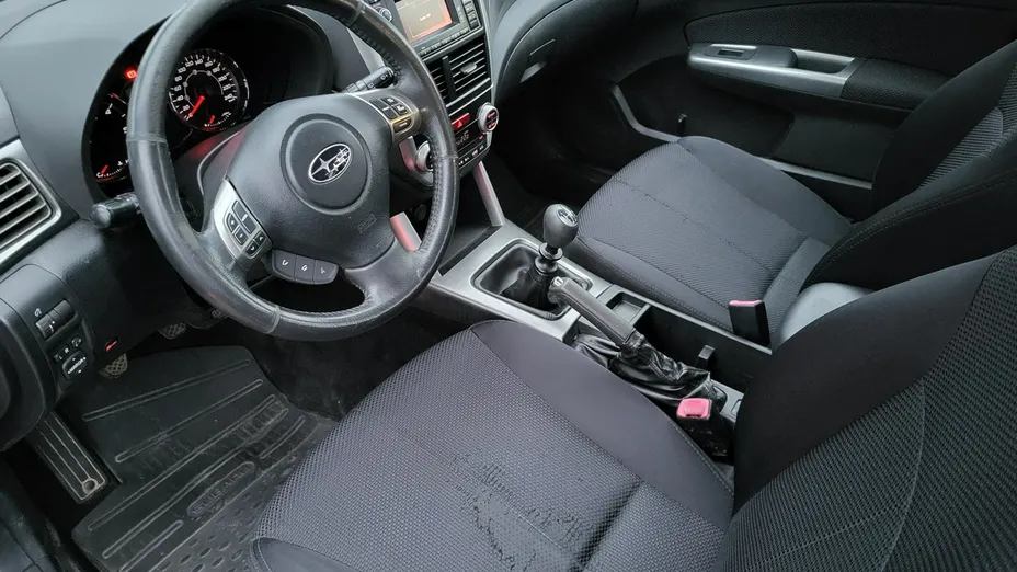 SUBARU Forester -