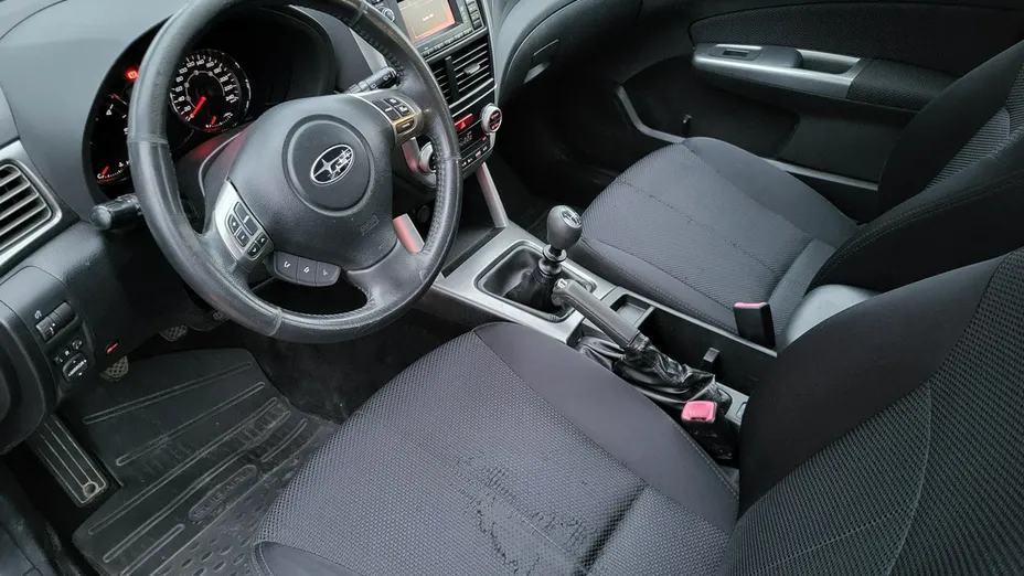 SUBARU Forester -