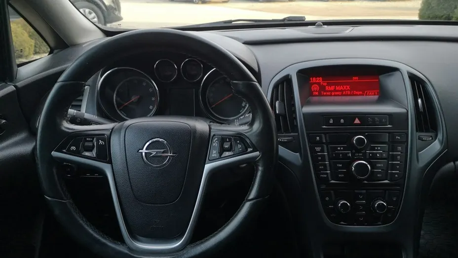 OPEL Astra -