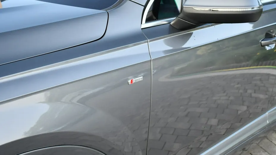 AUDI Q7 -