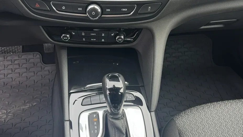 OPEL Insignia -
