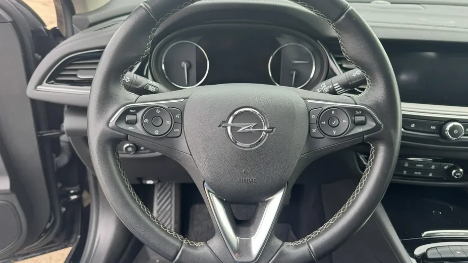 OPEL Insignia -