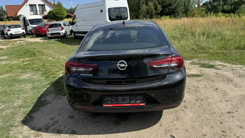 OPEL Insignia -