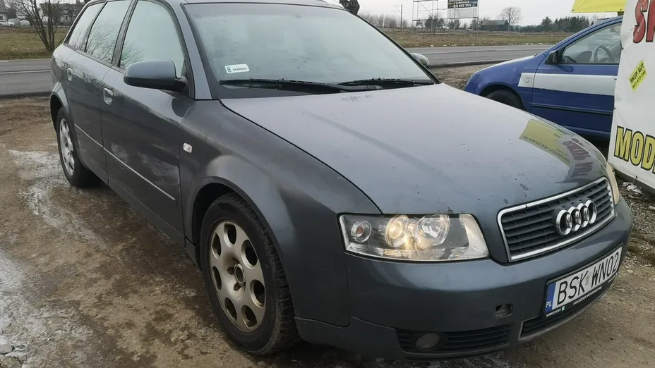 AUDI A4 -