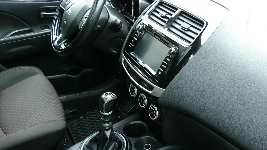 MITSUBISHI ASX -