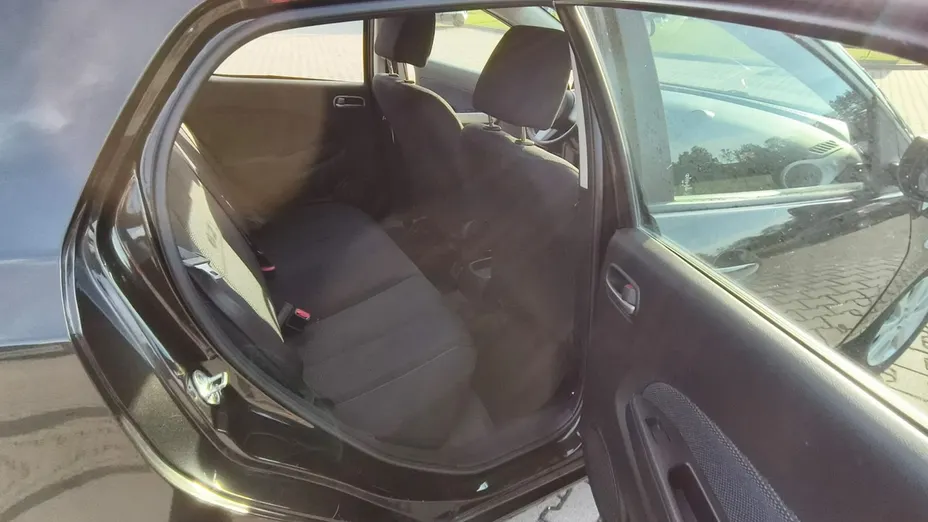 MAZDA 2 -
