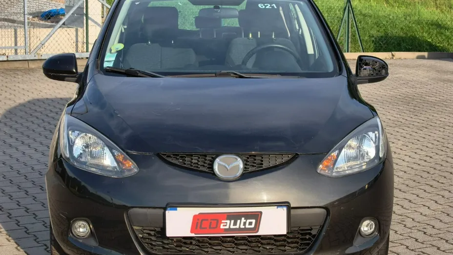 MAZDA 2 -
