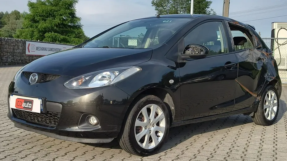 MAZDA 2 -