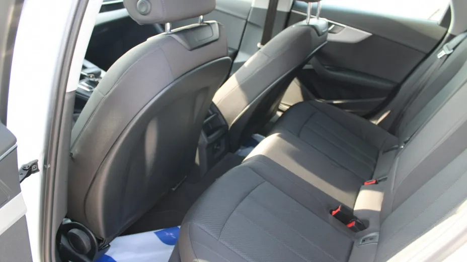 AUDI A4 -