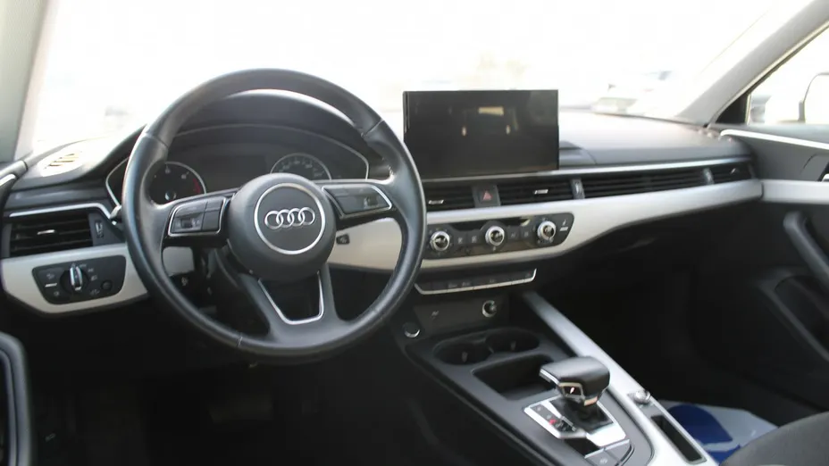 AUDI A4 -