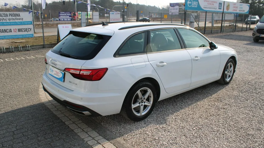 AUDI A4 -