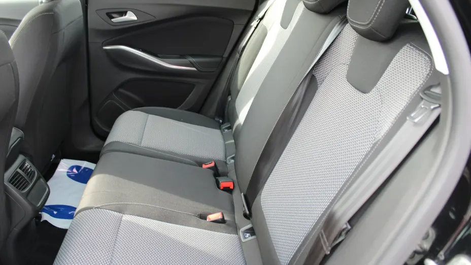 OPEL Grandland X -