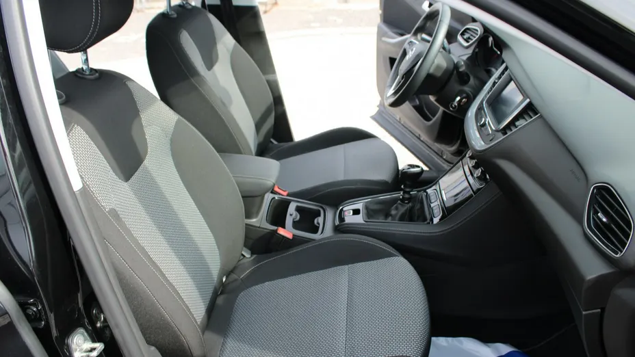 OPEL Grandland X -