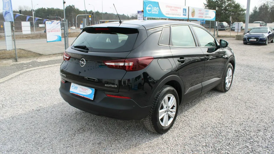 OPEL Grandland X -