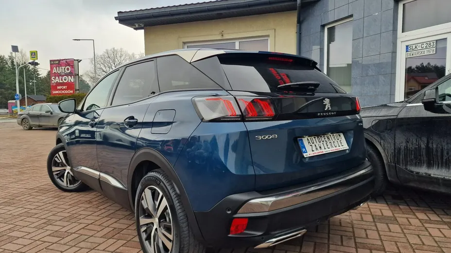 PEUGEOT 3008 -
