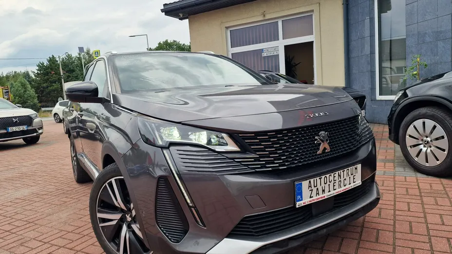 PEUGEOT 3008 -
