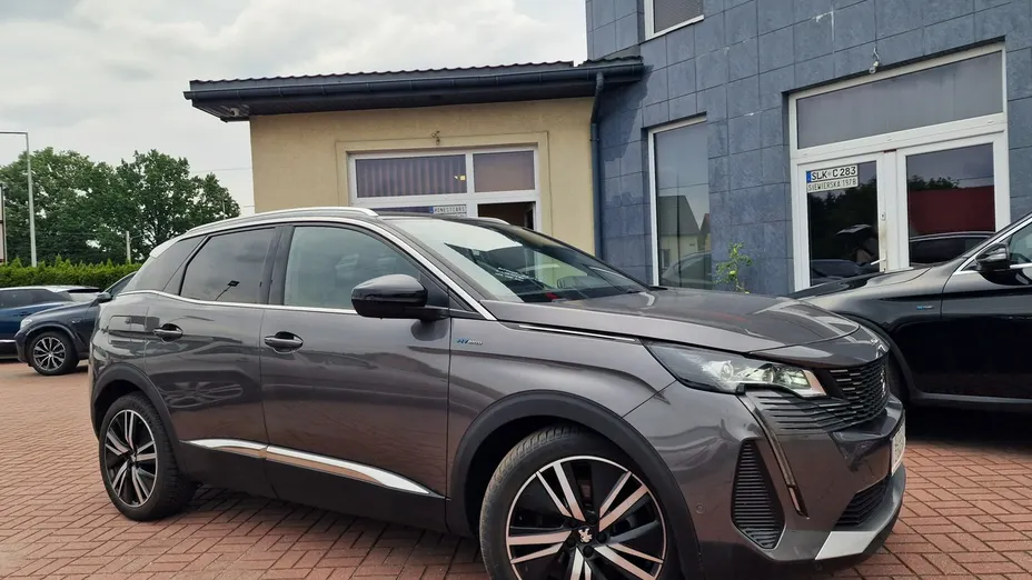 PEUGEOT 3008 -