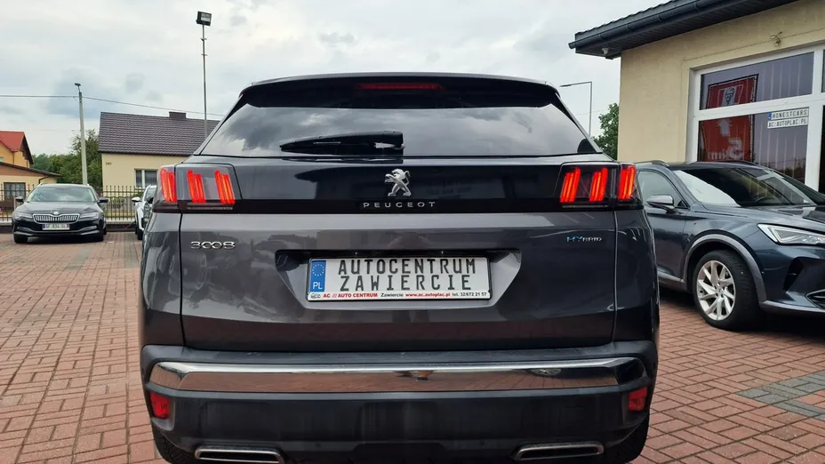 PEUGEOT 3008 -