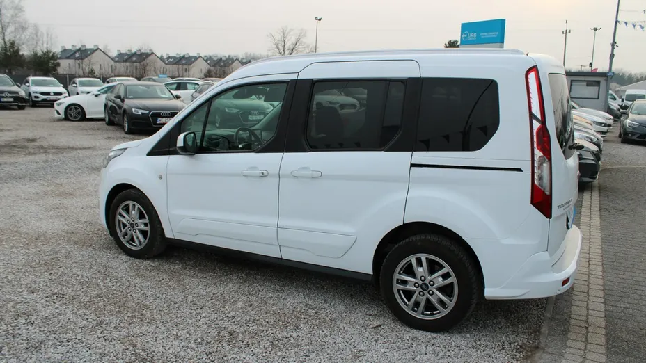 FORD Tourneo Connect -