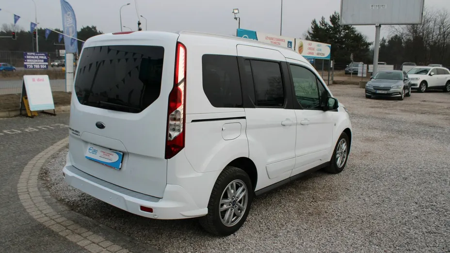 FORD Tourneo Connect -