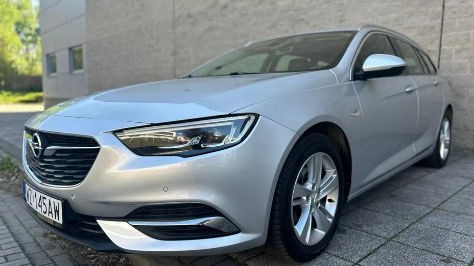 OPEL Insignia -