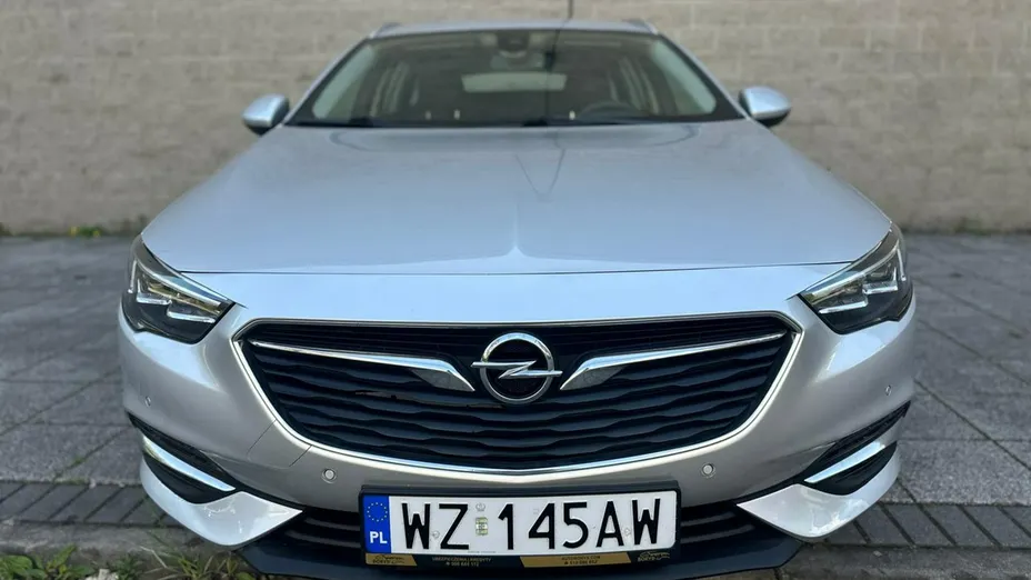 OPEL Insignia -