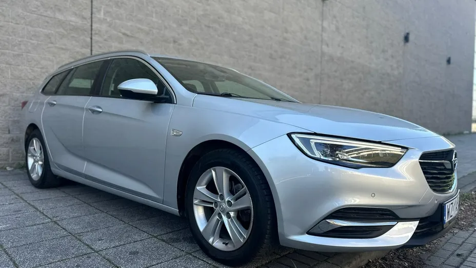 OPEL Insignia -